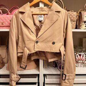 NWT Zara Cropped Trench Coat in Beige/Tan